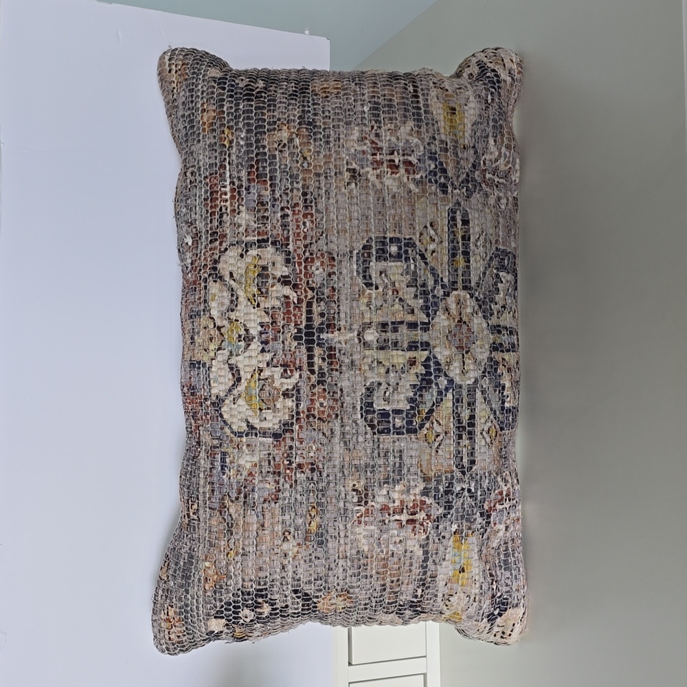 Kirkland Pillow